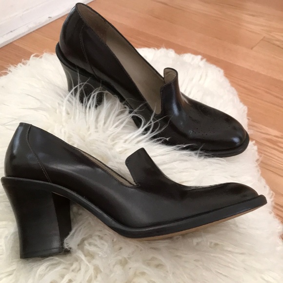 Kenneth Cole dark brown heels - Picture 2 of 8